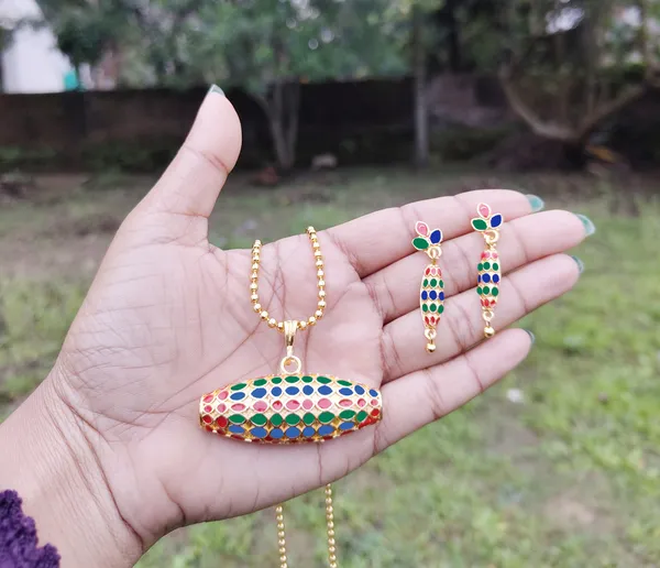 Assamese_Traditional_Gold_Plated_Multi_Color_Dhulabari_Chain_Jewellery_Set_For_Women_&_Girl